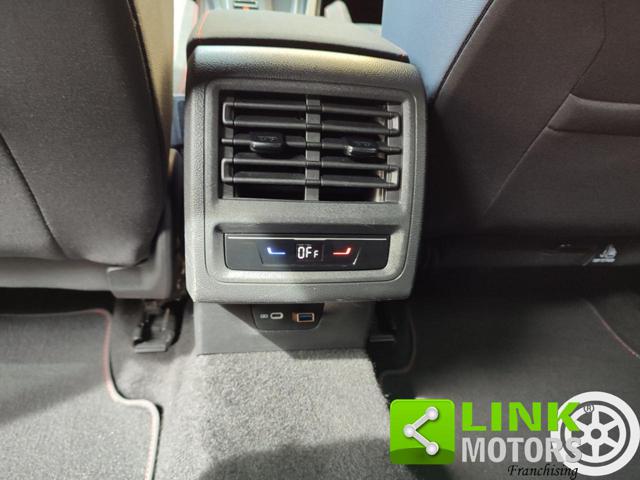 VOLKSWAGEN Golf usata, con USB