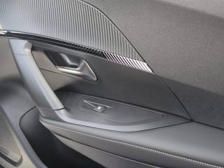 PEUGEOT 2008 usata, con Frenata d