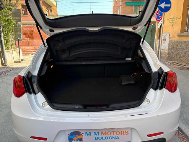 ALFA ROMEO Giulietta usata, con USB