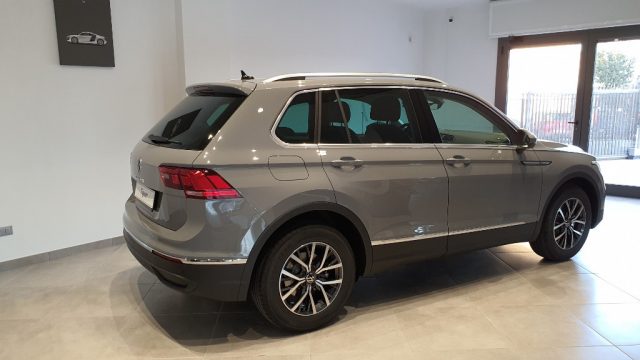 VOLKSWAGEN Tiguan usata, con Airbag laterali