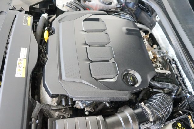 VOLKSWAGEN Passat Variant usata, con Schermo multifunzione interamente digitale