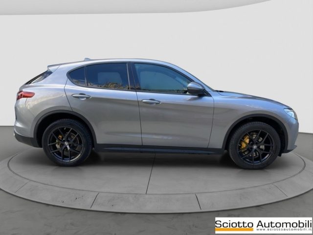 ALFA ROMEO Stelvio usata, con Chiusura centralizzata