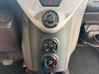 TOYOTA iQ usata, con Volante in pelle