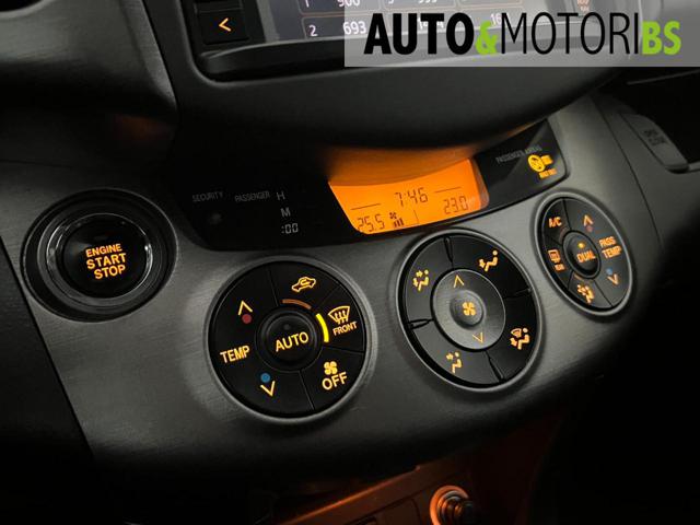 TOYOTA RAV 4 MY23 usata, con Lettore CD