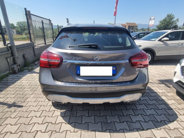 MERCEDES-BENZ GLA 200 usata, con Chiusura centralizzata