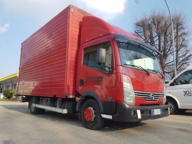 NISSAN Cabstar usata, con Airbag