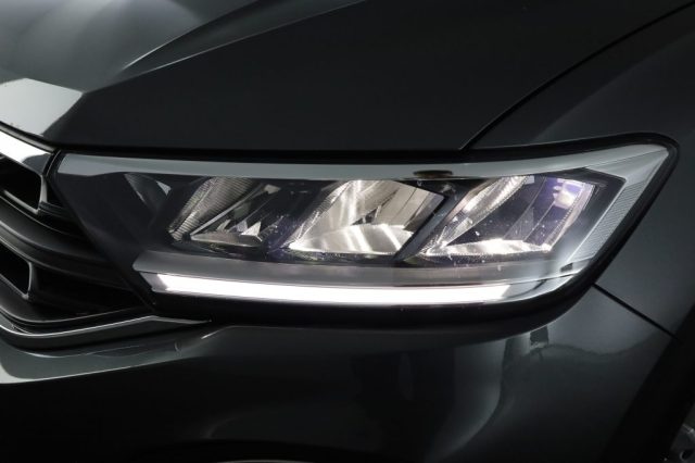 VOLKSWAGEN T-Roc usata 8