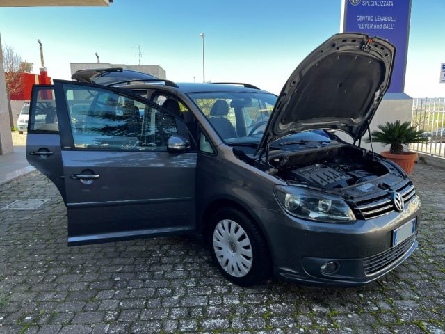 VOLKSWAGEN Touran usata, con Cruise Control