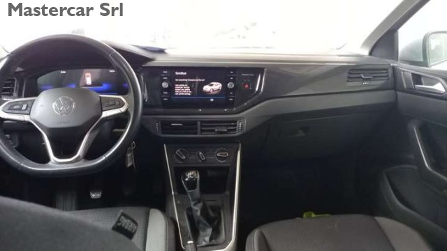 VOLKSWAGEN Taigo usata, con Autoradio