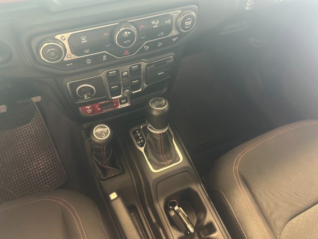 JEEP Wrangler usata, con USB