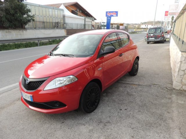 LANCIA Ypsilon usata, con Airbag