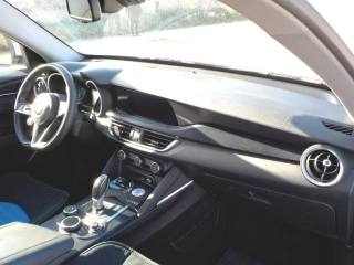 ALFA ROMEO Stelvio usata, con Autoradio digitale