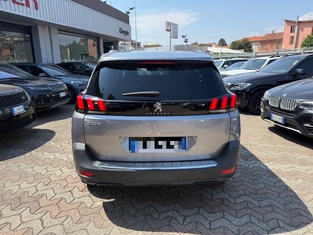 PEUGEOT 5008 usata, con Cerchi in lega