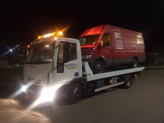 IVECO LKW/TRUCKS usata, con Alzacristalli elettrici