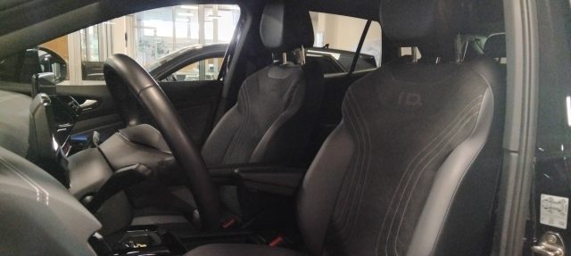 VOLKSWAGEN ID.4 usata, con Fari LED