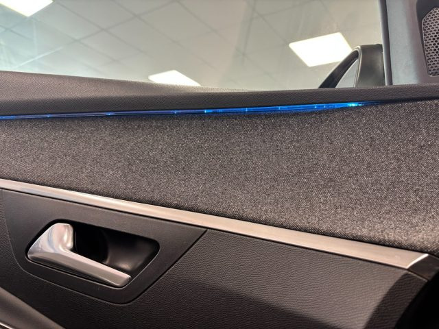 PEUGEOT 3008 usata, con USB