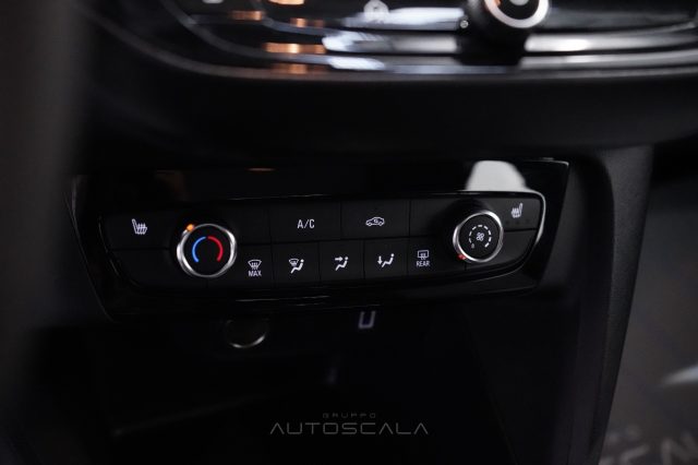 OPEL Corsa usata, con USB