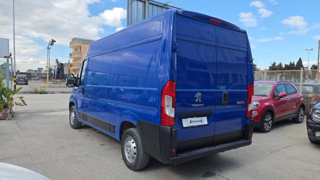 PEUGEOT Boxer usata, con Boardcomputer