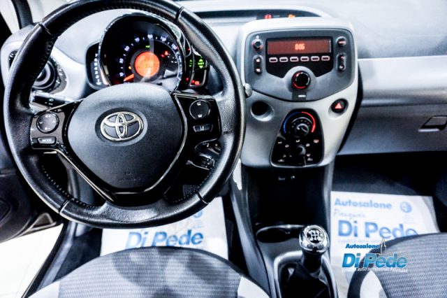 TOYOTA Aygo usata, con Fari LED