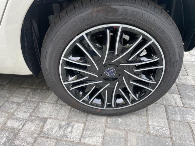 LANCIA Ypsilon usata, con Controllo trazione