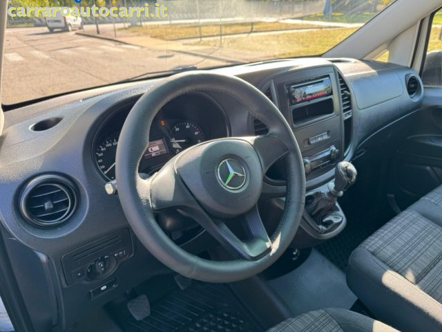 MERCEDES-BENZ Vito usata, con USB
