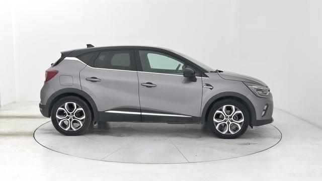 RENAULT Captur usata, con Autoradio