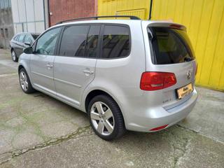 VOLKSWAGEN Touran usata, con Autoradio