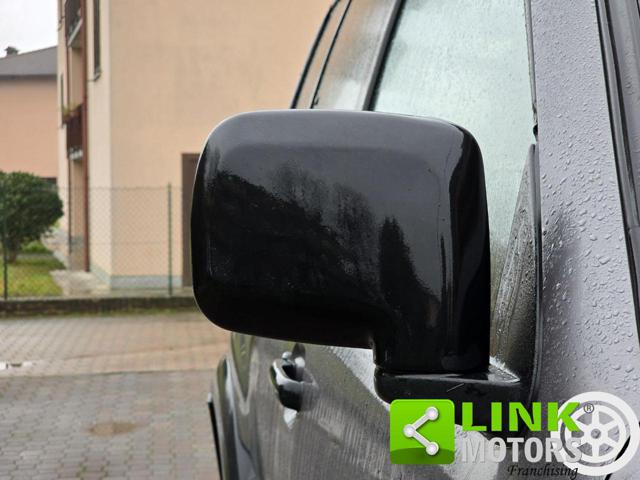 NISSAN Terrano usata 24