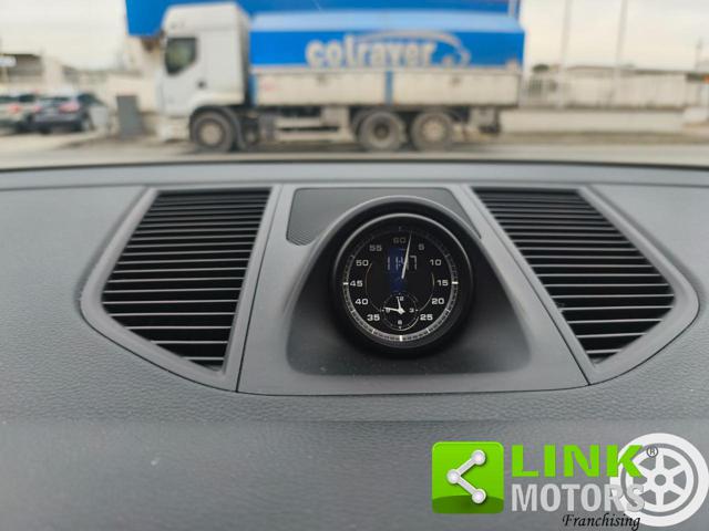 PORSCHE Macan usata, con Sedile posteriore sdoppiato