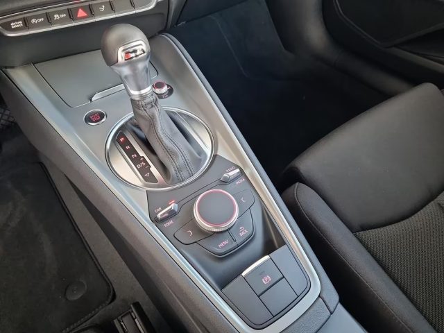 AUDI TT usata, con Volante in pelle