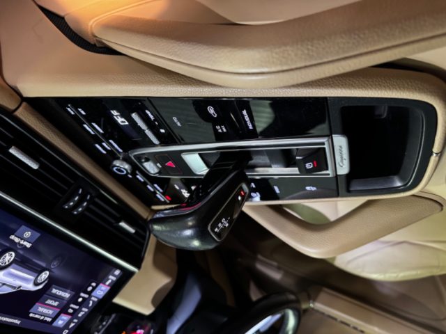 PORSCHE Cayenne usata, con Servosterzo