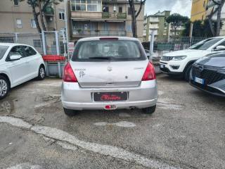 SUZUKI Swift usata, con Autoradio