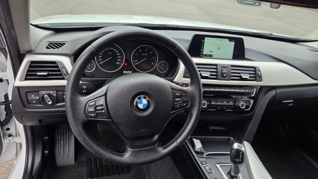BMW 318 usata, con Sistema di navigazione