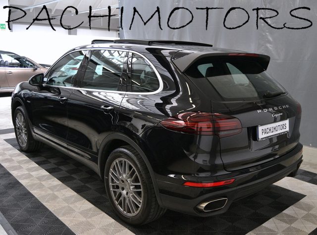 PORSCHE Cayenne usata, con Gancio traino