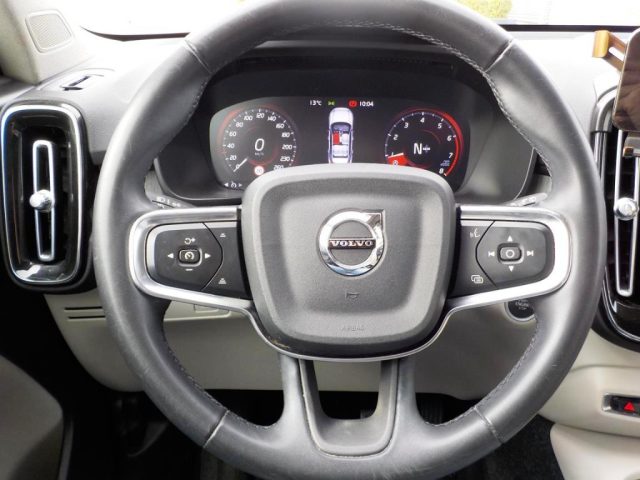 VOLVO XC40 usata, con Telecamera per parcheggio assistito