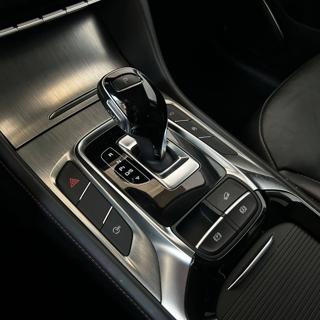 MG HS usata, con Luci diurne LED