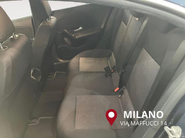 MERCEDES-BENZ CLA 220 usata, con Fendinebbia