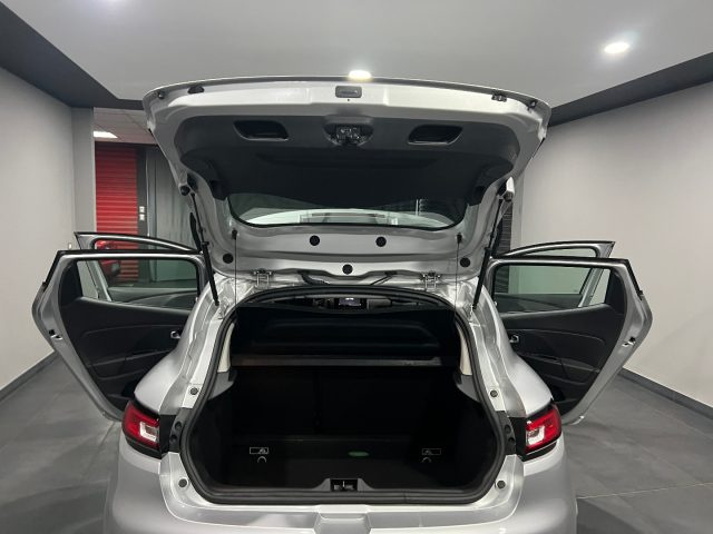 RENAULT Clio usata, con Climatizzatore