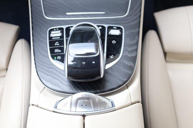 MERCEDES-BENZ E 220 usata, con Bracciolo