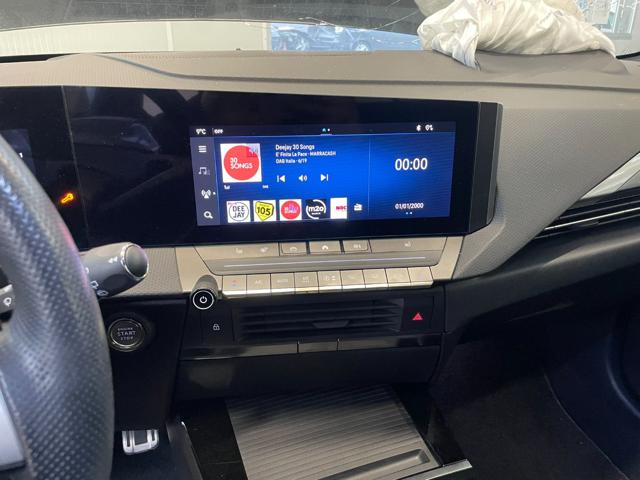 OPEL Astra usata, con Touch screen