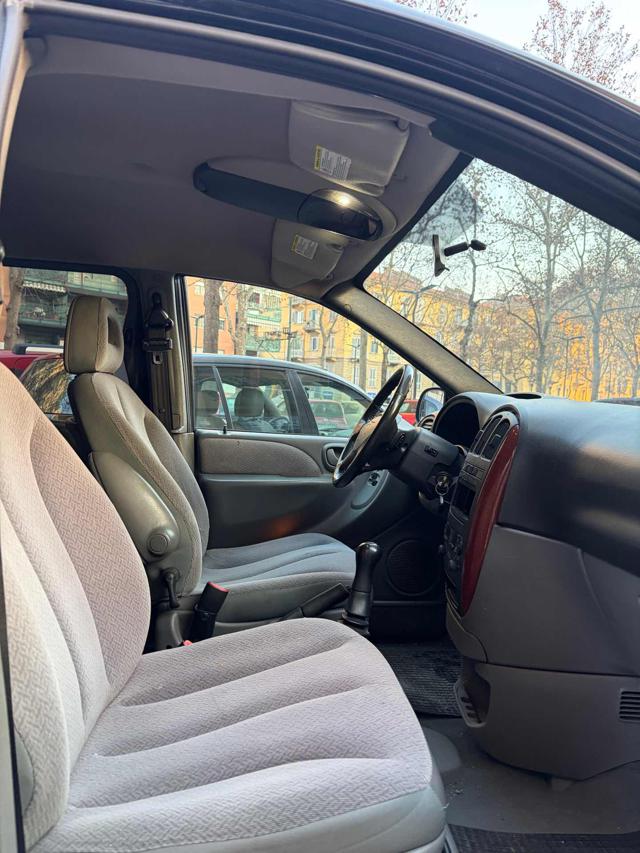 CHRYSLER Voyager usata, con Regolazione elettrica sedili