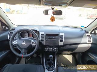 MITSUBISHI Outlander usata 22