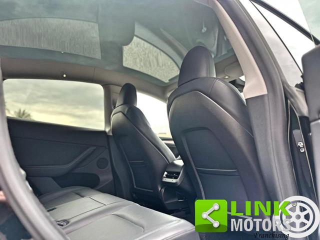 TESLA Model Y usata, con USB