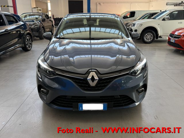 RENAULT Clio usata, con USB