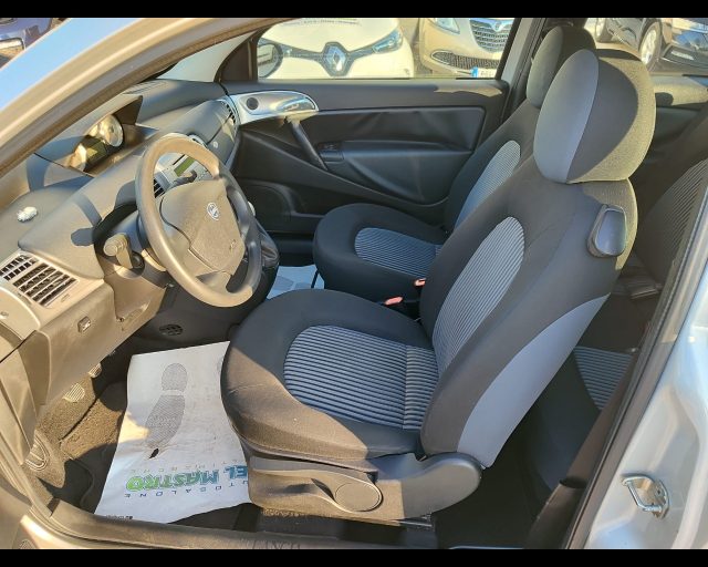 LANCIA Ypsilon usata 9
