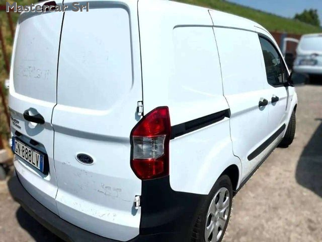 FORD Tourneo Courier usata, con Autoradio