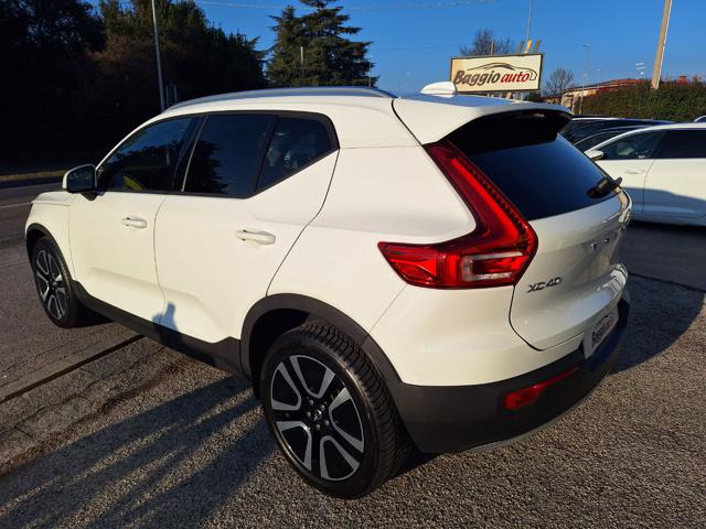VOLVO XC40 usata, con Specchietti laterali elettrici