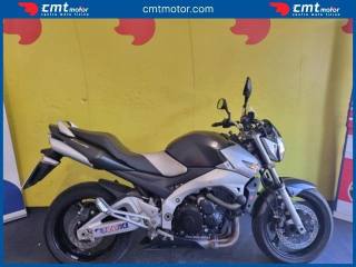 SUZUKI GSR 600