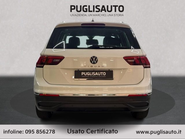VOLKSWAGEN Tiguan usata, con Autoradio