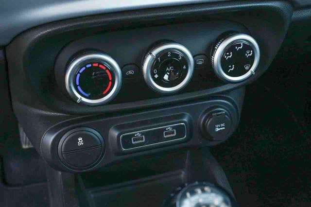 FIAT 500L usata, con USB